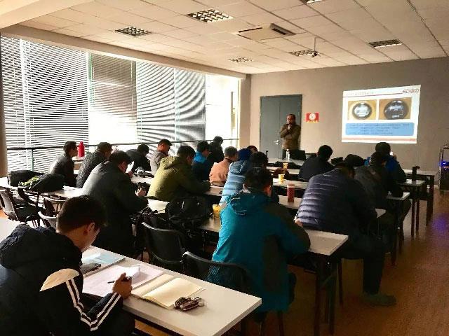 【中力叉车售后培训】提升售后服务质量，推动中力叉车持续发展(图1)