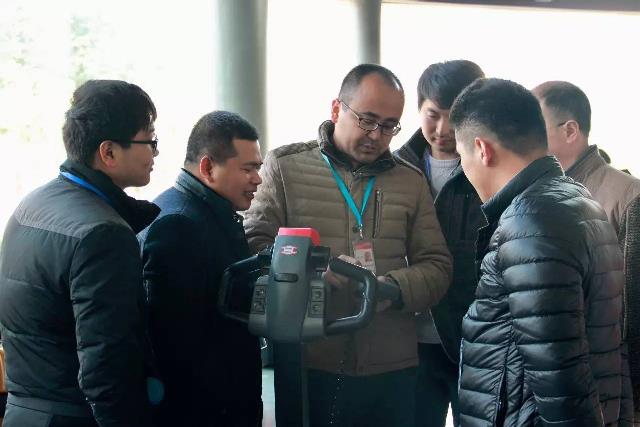 【中力叉车售后培训】提升售后服务质量，推动中力叉车持续发展(图6)